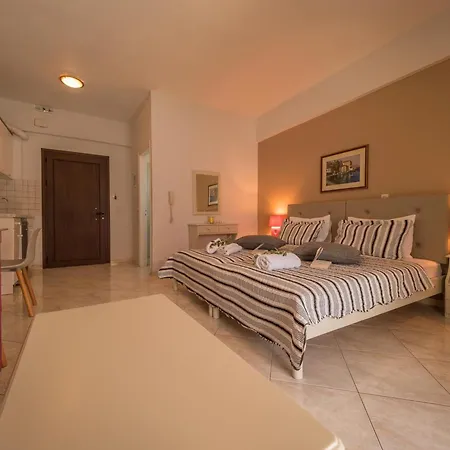 Panorama Apartments, 4*