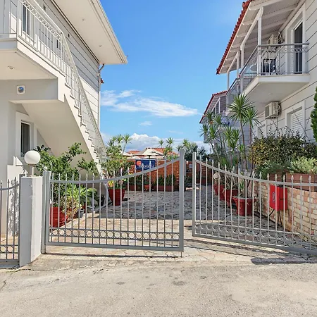 Panorama Apartments, Appart hôtel Chrani